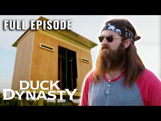 Homemade Playhouse Goes WRONG (S5, E8) | Duck Dynasty | Full Episode