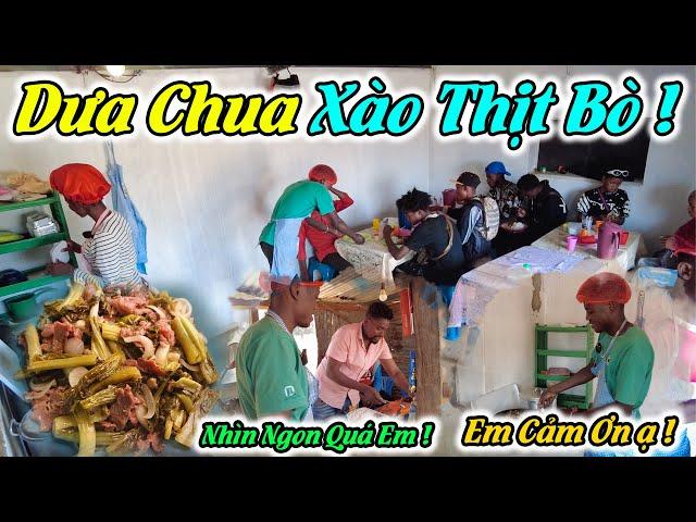 Dưa Chua Xào Thịt Bò Món Ăn Mới Lạ Nhưng Vô Cùng Đắt Khách Tại Ki-Ốt Của 2 Vợ Chồng !!!