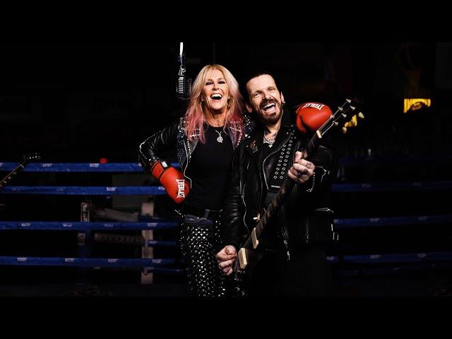 Ricky Warwick - Don't Leave Me in the Dark (feat. Lita Ford) [Official Video]