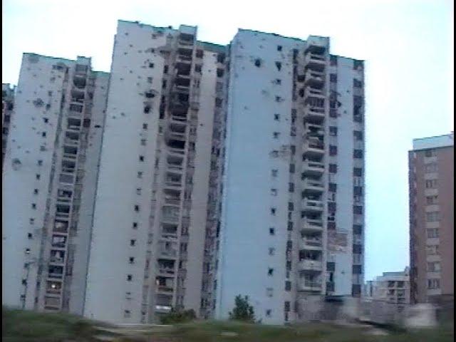 Sarajevo 1994 - "Sniper Alley" - Hommage à Sarajevo et aux villes bombardées d'Ukraine