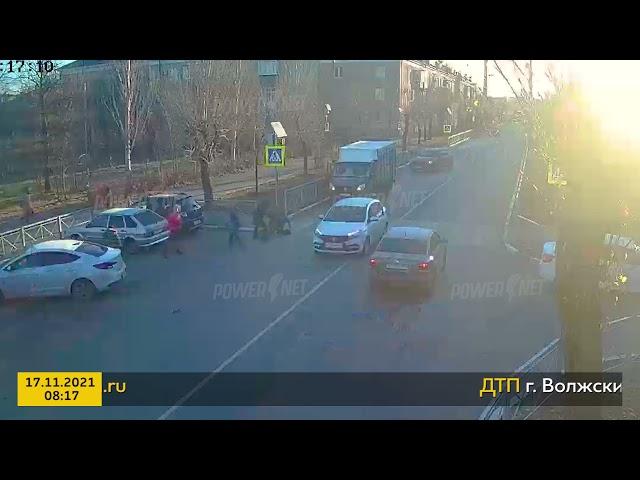 ДТП (сбит пешеход г. Волжский) ул. К. Маркса, д. 36, школа №13 17-11-2021 08-17