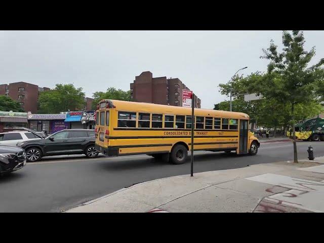 May 28 '25 - Live NYC Walking Commute: Brooklyn to Manhattan via Williamsburg Bridge