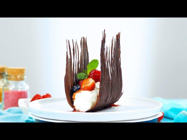 Transform Your Desserts Into A Work Of Art With These 5 Crazy Chocolate Tricks!