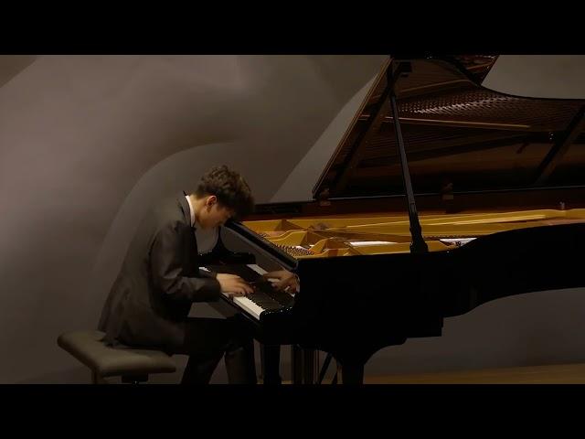 Ryan Wang (15 years old) plays Chopin Etude Op. 25 No. 11 Winter wind