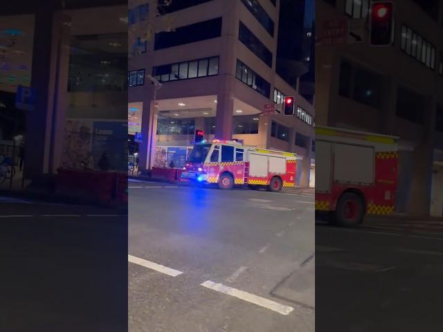 Fire & Rescue NSW - Flyer & Runner (Both spares) Responding!