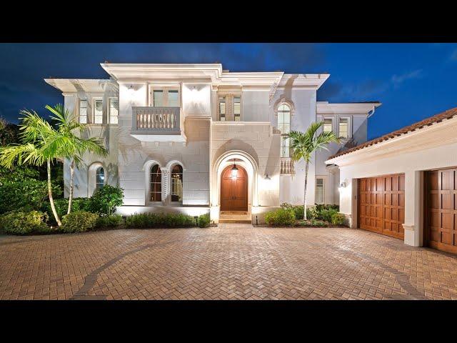 This $5.5 Million Breathtaking Home in Naples Florida comes with elegance and overwhelming beauty