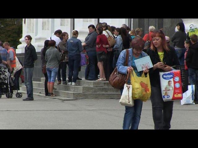 UN begins food aid to Ukraine's war-torn east