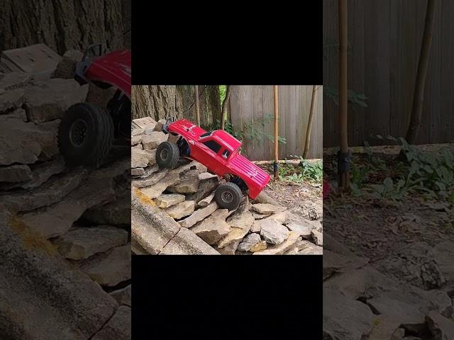 Danchee RidgeRunner putting in work  #danchee #ridgerunner #dancheeridgerunner #redcat #rccrawling