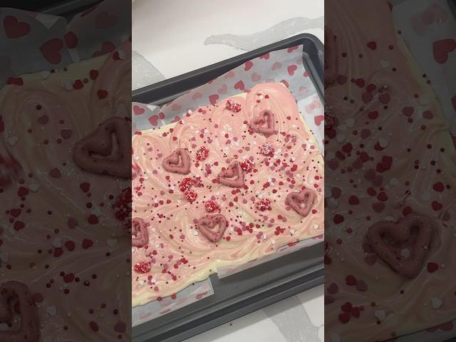 DIY pink chocolate bark #diy #recipe #chocolate #yummy #pink #aesthetic #asmr #sweet