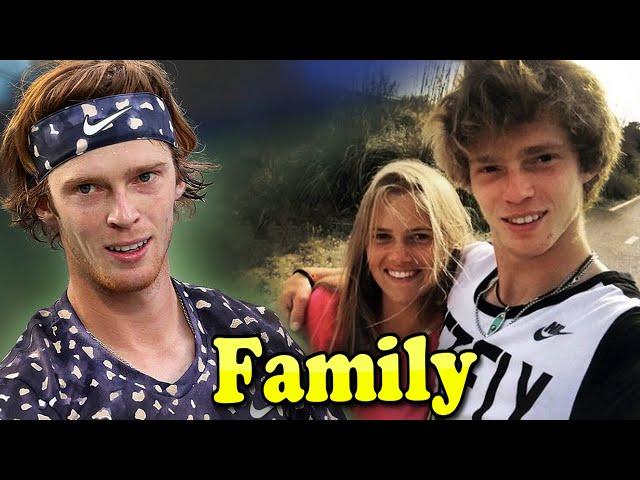 Andrey Rublev Family With Father,Mother and Girlfriend Anastasija Homutova 2020