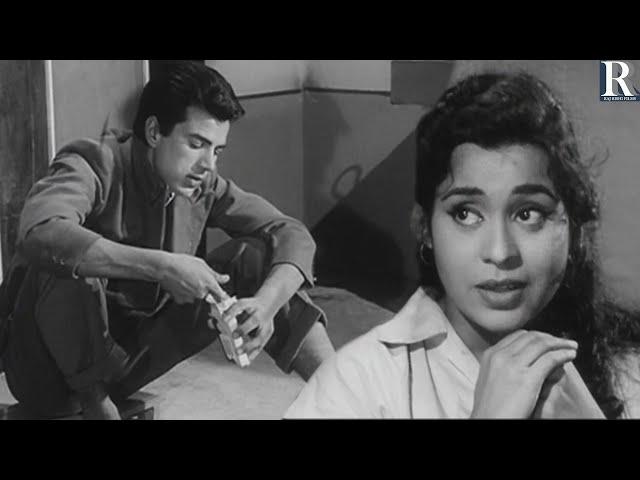 धर्मेंद्रजी की गरीबी देखकर कुमकुम चोरी से उन्हें खाना देने लगी | Dil Bhi Tera Hum Bhi Tere 1960