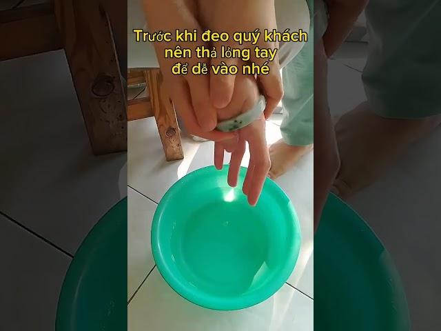 Cách đeo vòng ngọc Jadeite A không đau - Bảo Linh Thạch