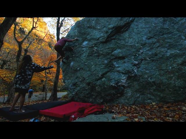 Smugglers Notch Bouldering: Cull the Meek V7