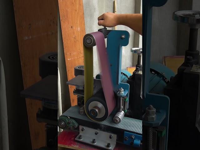 How to Align the Belt on a Belt Sander#howto #sand