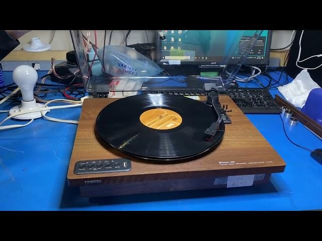 Toshiba Bluetooth Stereo Turntable Brown TY-LP200 demo!