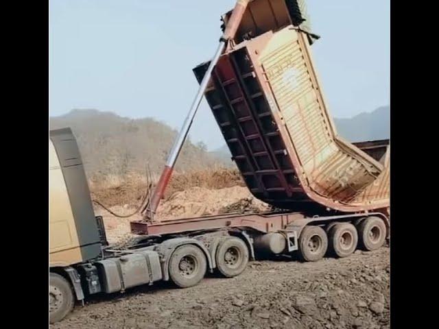 Truck fail compilation! 【E1】---Top crazy heavy load trucks!