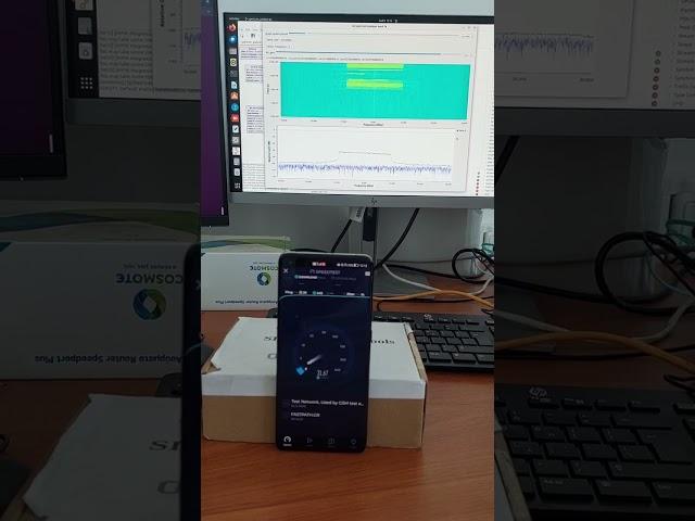 GNUradio spectogram and FFT of the 5G waveform created with COTS UE connected to Open Air Interface