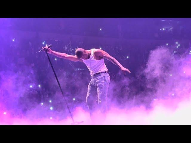 USHER ‘Nice & Slow’ live in St. Louis | Past Present Future Tour