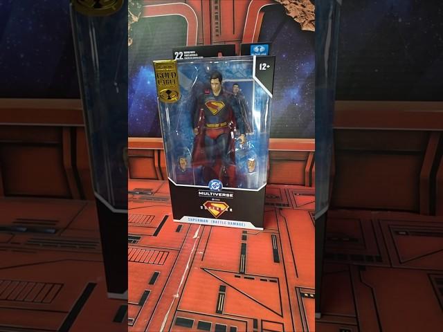 Review of DC Multiverse Superman Battle Damage figure