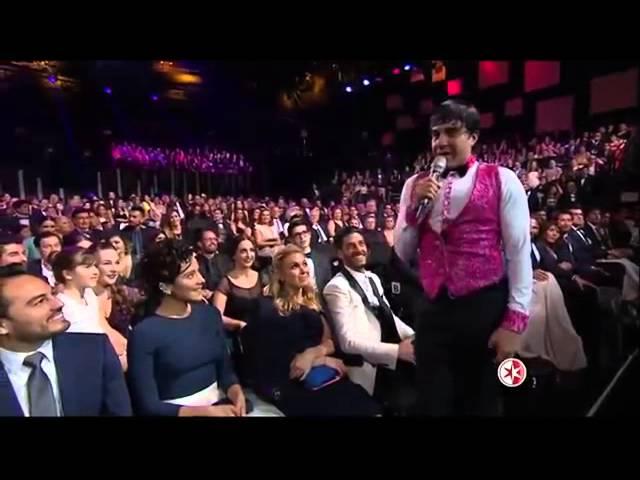 Angelique y Sebastián - Sketch de "Carmelo" Premios Tv y Novelas 2015