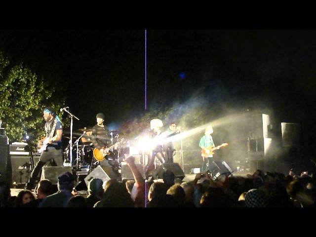 Mother's Finest - Don't Wanna Come Back-Train Kept a Rollin' (live) @ThunderCreek Harley 2011