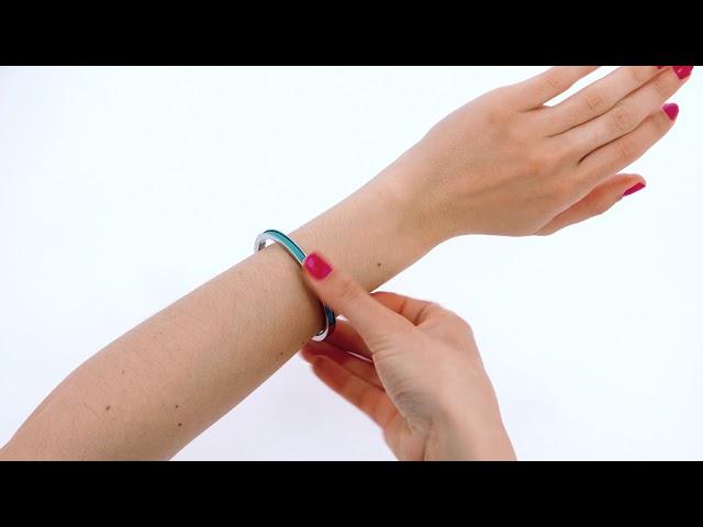 How to wear Charriol Forever bangle