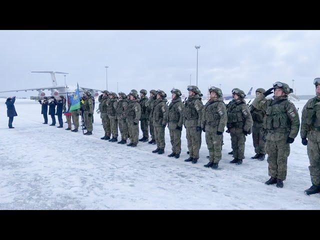 Торжественная встреча военнослужащих на аэродроме Чкаловский