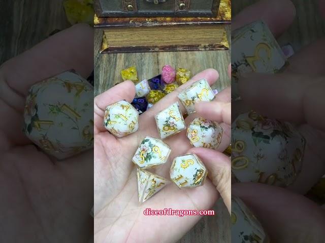 Sharp Edge Layered Flower Dice | Stunning 7-Piece D&D Dice Set with Floral Elegance 