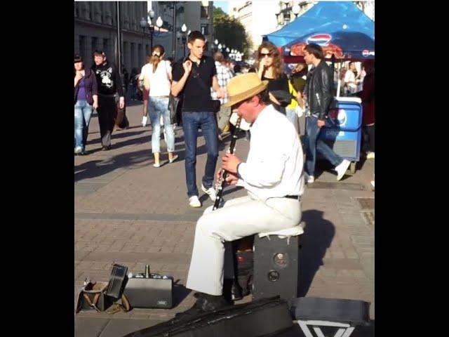 Musician on the Arbat of Moscow / Музыкант на Арбате