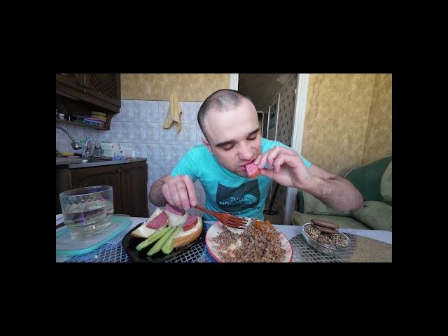 МУКБАНГ ЯИЧНИЦА / ГРЕЧКА / КОЛБАСА / БУТЕРБРОДЫ / НАРЕЗКИ ЛУЧШЕЕ MUKBANG ASMR #mukbang #asmr #shorts