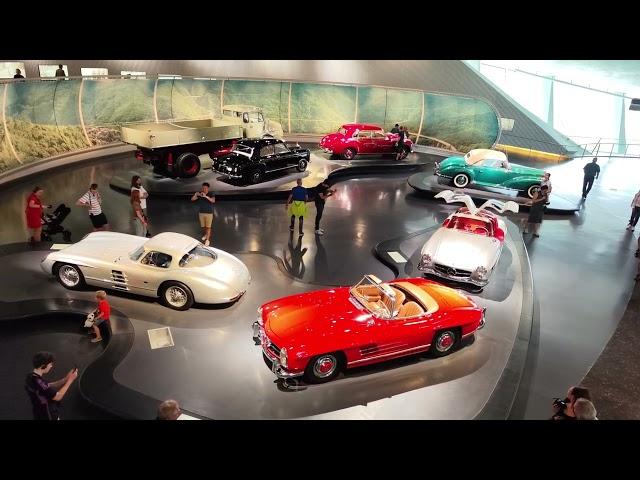  Mercedes-Benz Museum Stuttgart  Zeitreise  sehenswert  Ausflug /Besuch  Nostalgie  Slideshow