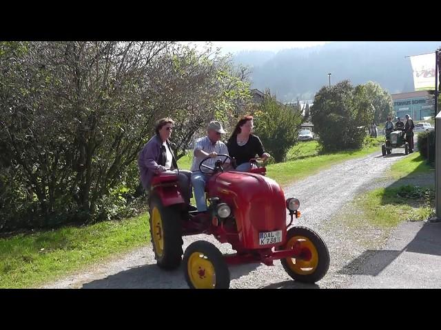 Oldtimer-Traktor selber fahren - Traktor mieten für einen Ausflug