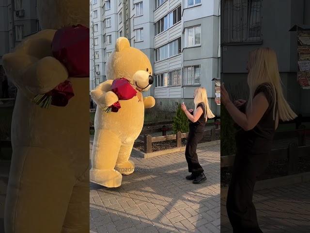Дочь порадовала маму вот таким поздравлением с Днем Рождения. Кремовый Мишка Тедди - новый герой