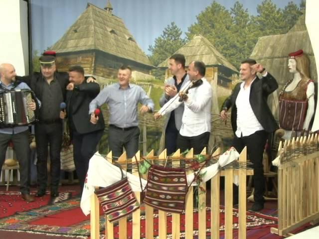 Gavro - Przi li ga, przi - Svrati u zavicaj - (TV Duga Plus 2016)