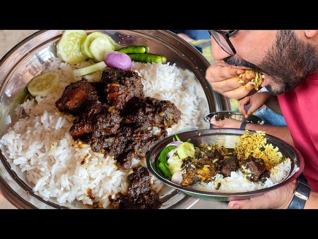 Eating Lunch(Rice & Spicy Meat Curry, Kala Bhuna) With Friends at City Hat Hanif's Kalavunal