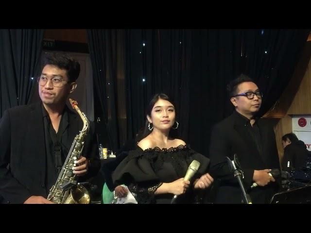 MANIFEST MUSIC ENTERTAINMENT :  CINTANYA AKU ( ENGLISH COVER VERSION )