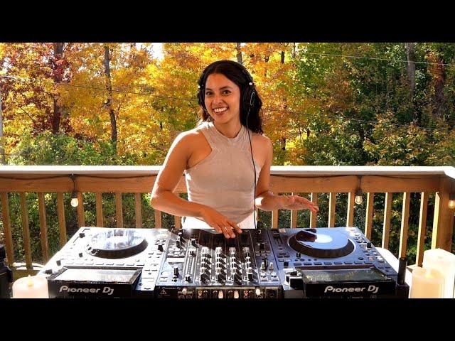 Jazzy Deep House for a Fall Afternoon | DJ Avera | Relaxing Lounge Set