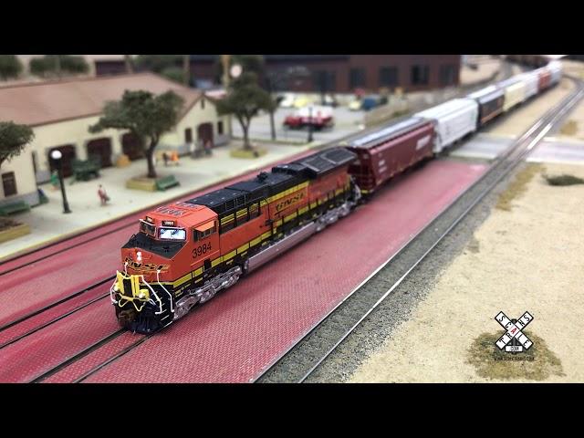 N Scale Tier 4 GEVO ET44 by ScaleTrains.com