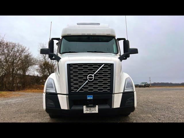 I'm BACK!  In A 2023 VOLVO!!??  Truck Tour!