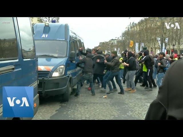 Violence Marks 18th Round of Protests as Police and "Yellow Vests" Clash