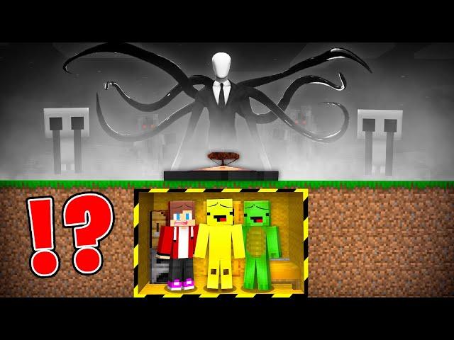 The Deadliest Fog vs. Doomsday Bunker JJ and Mikey and Banana in Minecraft! - Maizen