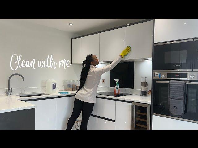 Disaster Clean my New Kitchen with me | Weekend Cleaning Routine to keep my new kitchen clean