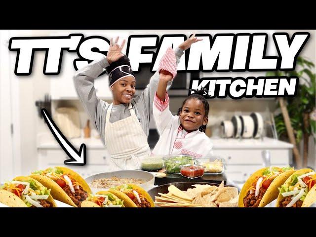 EASY, DELICIOUS CHICKEN TACOS FOR MOVIE NIGHT! TT'S FAMILY KITCHEN 