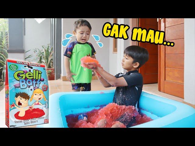 Liburan di Rumah - Kyo Takut Gelli Baff