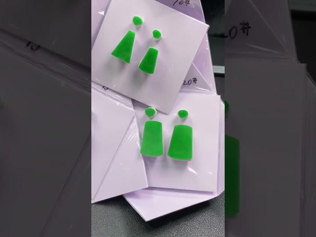 纯天然缅甸翡翠，定制款阳绿无事牌 #翡翠 #古玉收藏
