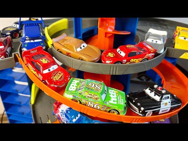 Looking for Lightning McQueen Cars: Lightning McQueen, Chick Hicks, Cruz Ramirez, Sally, King, Raoul