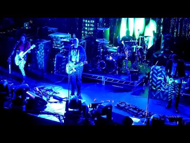 Smashing Pumpkins - 10/18/11 - [Multicam/Full Show] - Terminal 5 - New York - [720p]