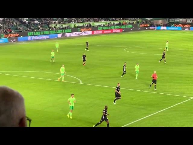 2024-10-20 VfL Wolfsburg - SW Werder Bremen 2:4 - Trick Derrick Köhn & Kopfballchance Oliver Burke