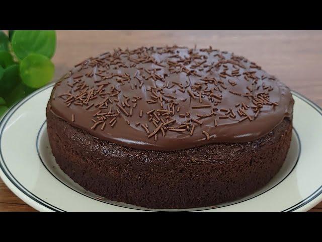 Easy Chocolate Cake Recipe | Eggless Chocolate Cake