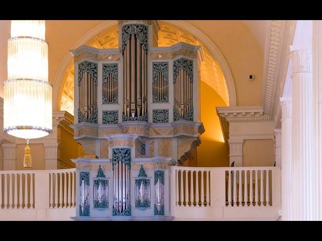 Walden Moore demonstrates the Quarter Comma Mean Tone Organ at Yale's Divinity School